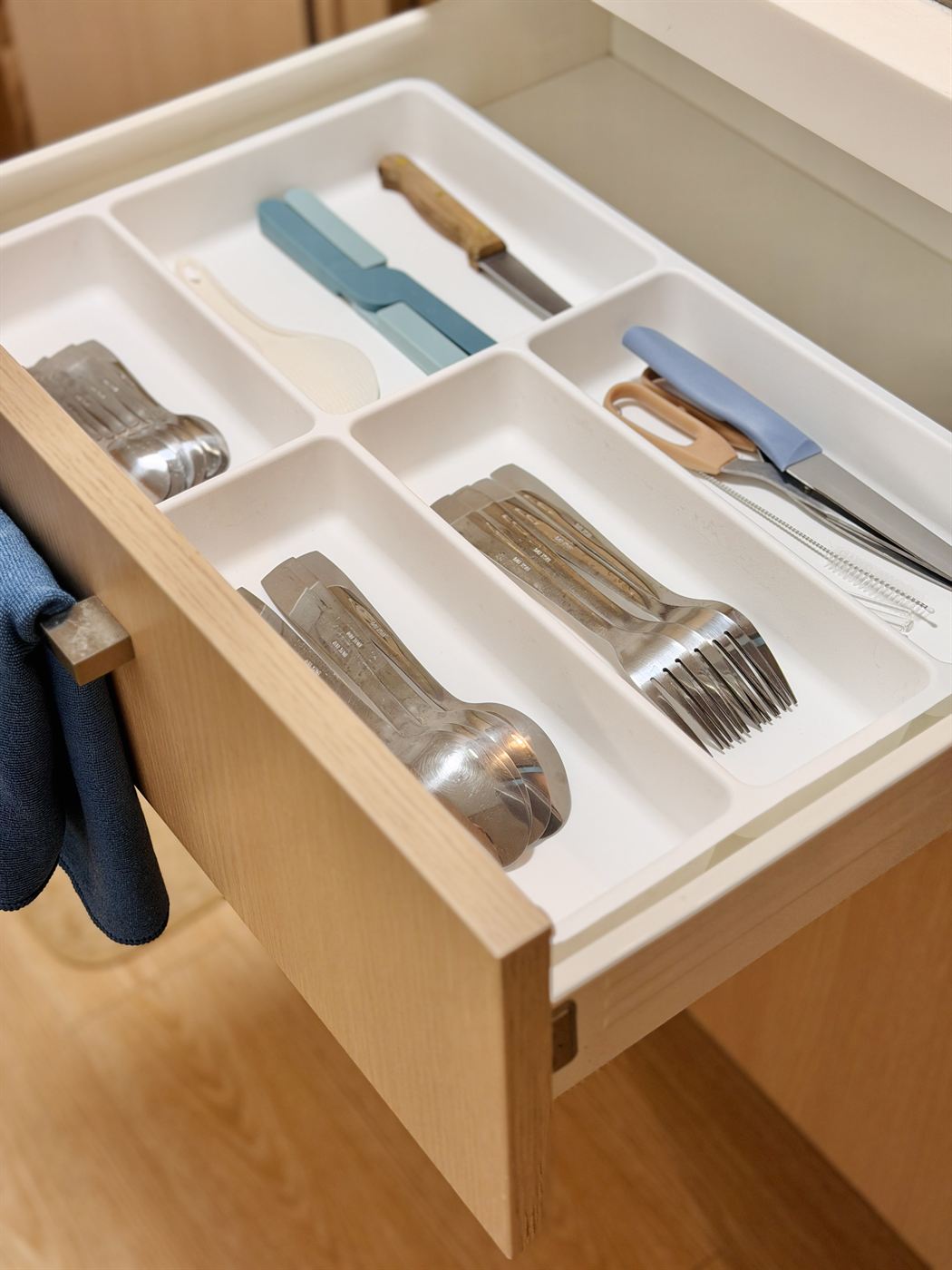 Cutlery & kitchen tools